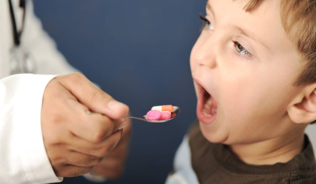 Когда нужны антибиотики при аденоидах у детей